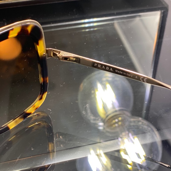 PRADA NEW! SHOW STOPPING🤩Havana Square Sunglasses - Picture 6 of 7